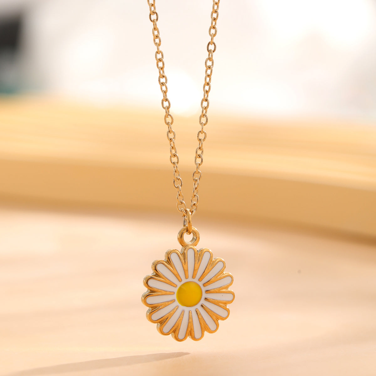 Retro Pastoral Daisy Titanium Steel Enamel Plating Gold Plated Pendant Necklace