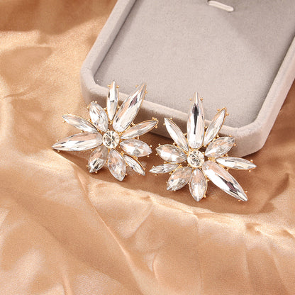 1 Pair Vintage Style Exaggerated Flower Plating Inlay Alloy Rhinestones Gold Plated Ear Studs