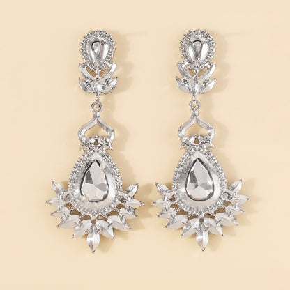 Elegant Vintage Style Shiny Geometric Alloy Inlay Rhinestones Women's Drop Earrings