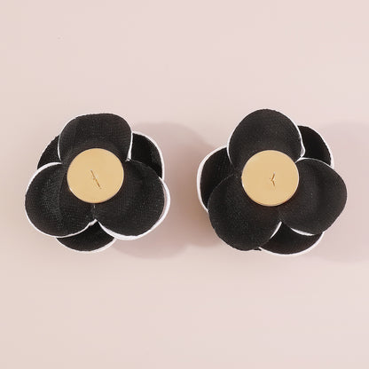 Elegant Vintage Style Lady Flower Imitation Pearl Cloth Women's Ear Studs