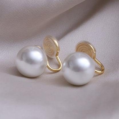 Simple Style Flower Fish Tail Glass Inlay Pearl Zircon Women's Ear Studs 1 Pair