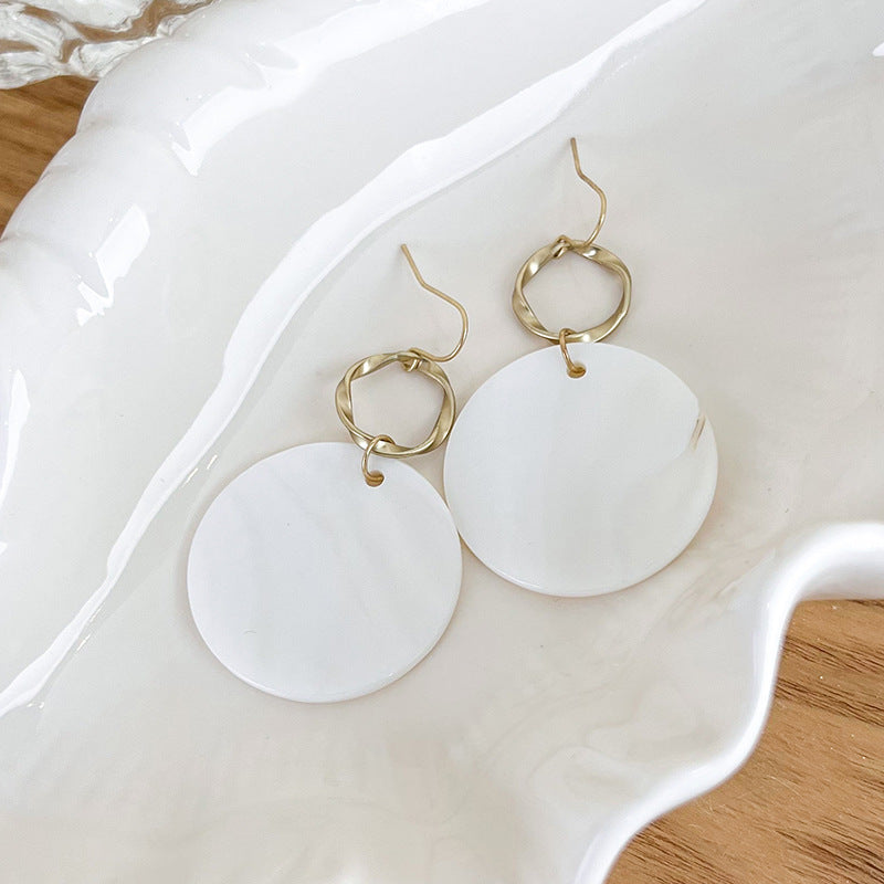 1 Pair Simple Style Round Irregular Shell Drop Earrings