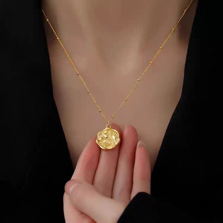 Classic Style Flower Titanium Steel Plating 18k Gold Plated Pendant Necklace