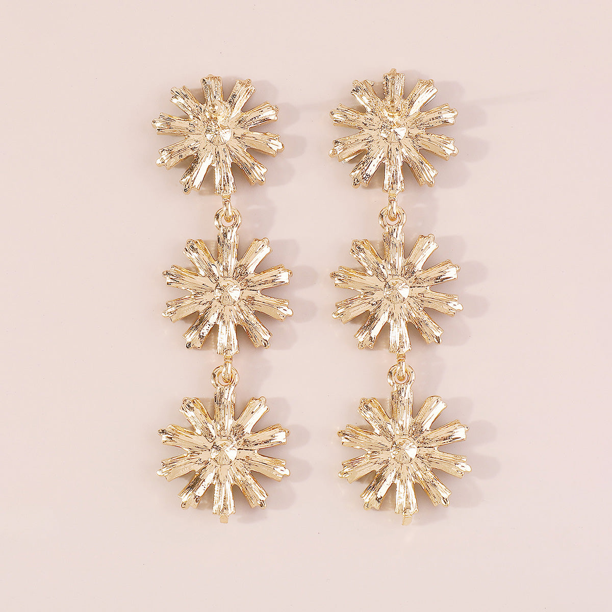 1 Pair Elegant Vintage Style Sweet Flower Inlay Alloy Artificial Diamond Drop Earrings