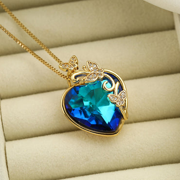 Simple Style Commute Heart Shape Butterfly Copper 18k Gold Plated Zircon Pendant Necklace In Bulk