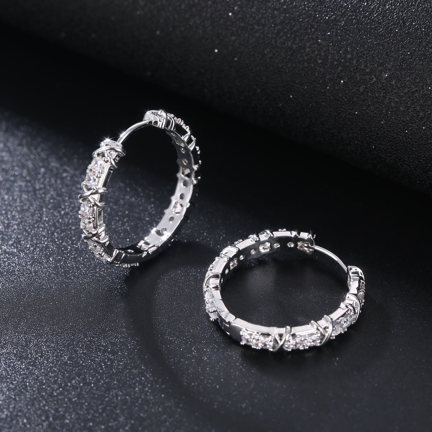 1 Pair Modern Style Round Plating Inlay Copper Zircon Silver Plated Hoop Earrings