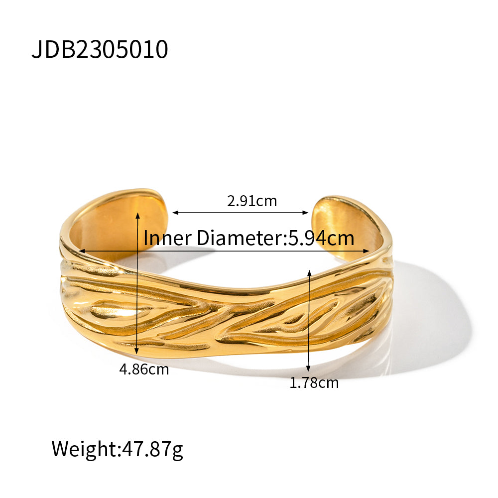 Artistic C Shape Solid Color Stainless Steel Titanium Steel Plating 18k Gold Plated Cuff Bracelets