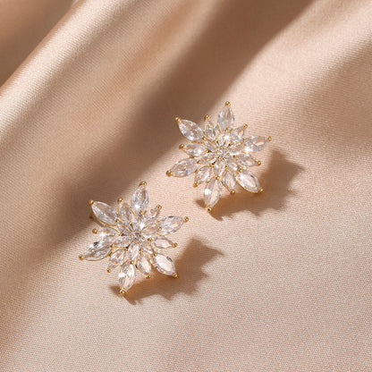 1 Pair Glam Luxurious Sweet Snowflake Plating Three-dimensional Inlay Alloy Artificial Diamond Gold Plated Ear Studs