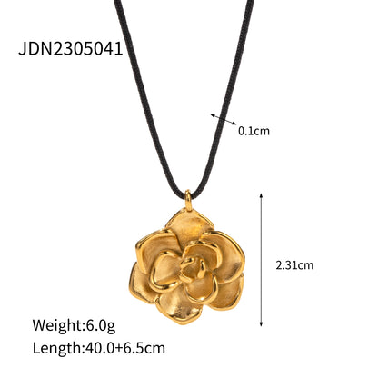 Simple Style Flower Stainless Steel Plating Titanium Steel 18k Gold Plated Necklace