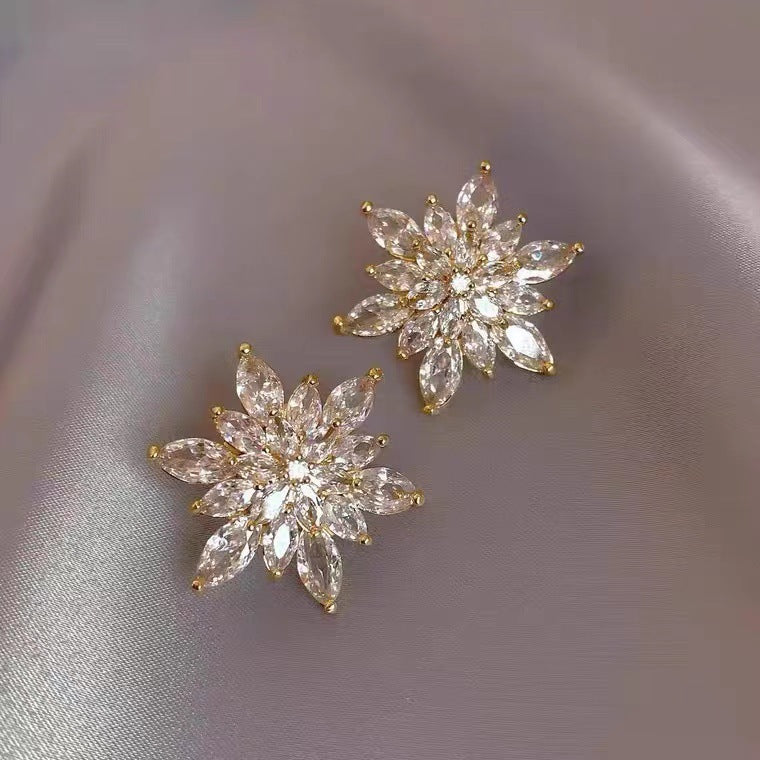 1 Pair Simple Style Flower Inlay Alloy Zircon Ear Studs