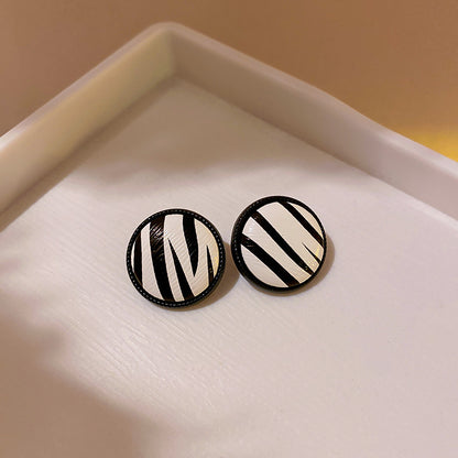 1 Pair Retro Geometric Enamel Imitation Pearl Copper Ear Studs