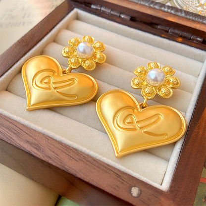 1 Pair Elegant Retro Heart Shape Flower Plating Inlay Copper Pearl Earrings