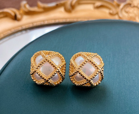 1 Pair Retro Geometric Enamel Imitation Pearl Copper Ear Studs