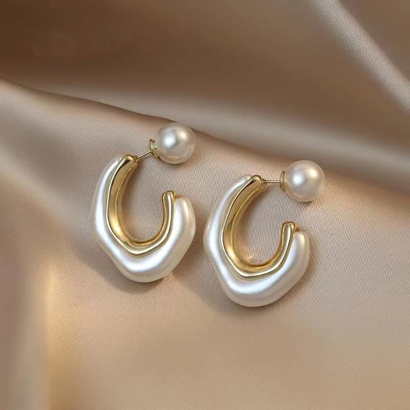 1 Pair Casual Elegant C Shape Plating Inlay Copper Pearl Gold Plated Ear Studs