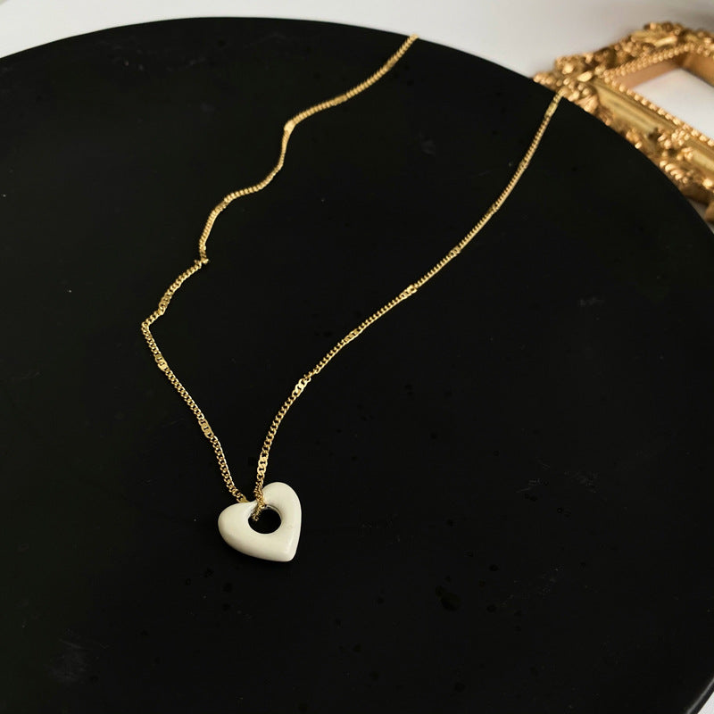 Simple Style Heart Shape Alloy Enamel Women's Pendant Necklace