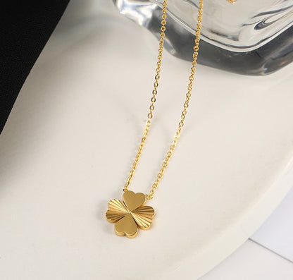 Elegant Simple Style Four Leaf Clover Titanium Steel Plating Pendant Necklace