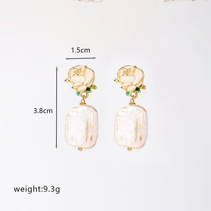 1 Pair Retro French Style Irregular Flower Enamel Plating Freshwater Pearl Copper 18k Gold Plated Drop Earrings