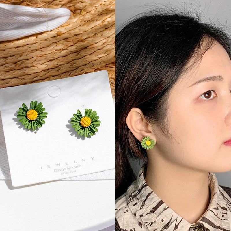 Retro Flower Copper Plating Inlay Artificial Gemstones Pearl Ear Studs 1 Pair