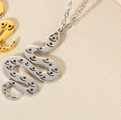 Simple Style Devil's Eye Heart Shape Butterfly Stainless Steel Plating Hollow Out Pendant Necklace