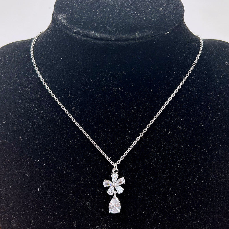 Casual Simple Style Flower Bow Knot Titanium Steel Plating Inlay Zircon Necklace