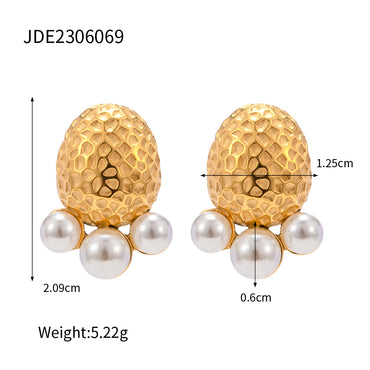 1 Pair Elegant Classic Style Oval Hammer Pattern Plating Inlay Stainless Steel Artificial Pearls 18k Gold Plated Earrings