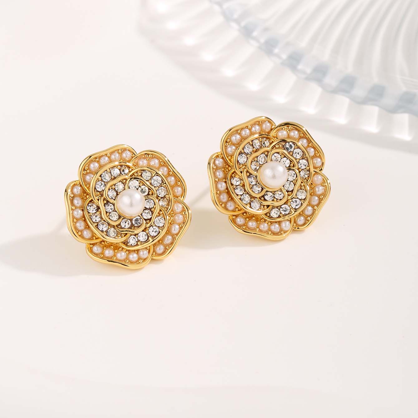 1 Pair Cute Sweet Flower Plating 304 Stainless Steel Copper Rhinestones 18K Gold Plated Ear Studs