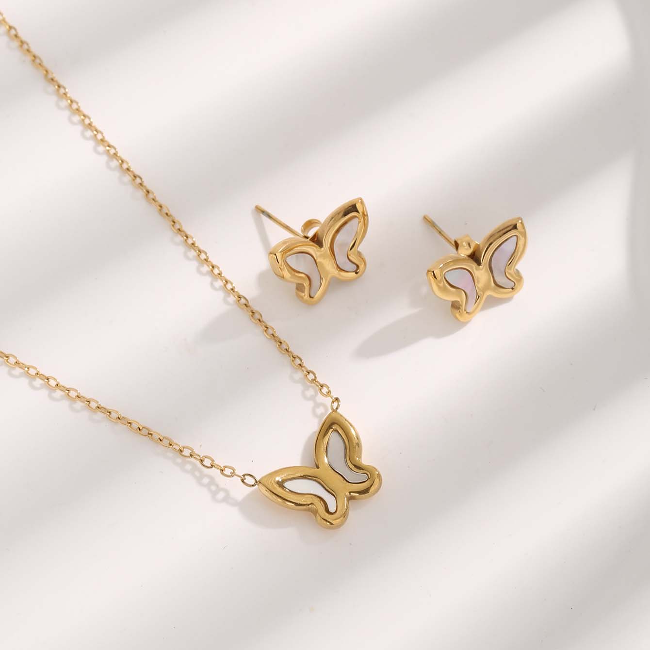 Wholesale Cute Butterfly Titanium Steel Plating Inlay Gold Plated Earrings Necklace