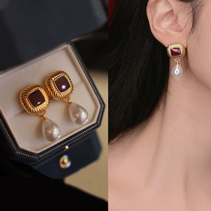 Retro Flower Copper Plating Inlay Artificial Gemstones Pearl Ear Studs 1 Pair