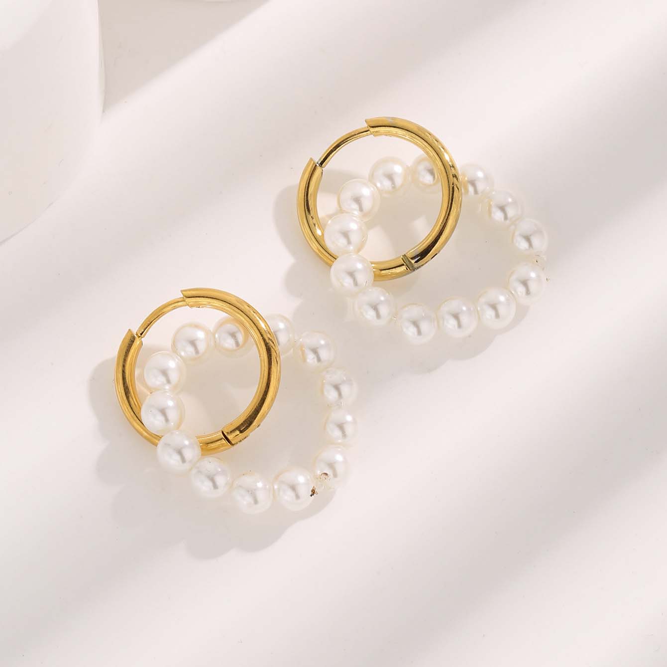 1 Pair Glam Sweet Love Round Plating Imitation Pearl Titanium Steel Copper Gold Plated Earrings