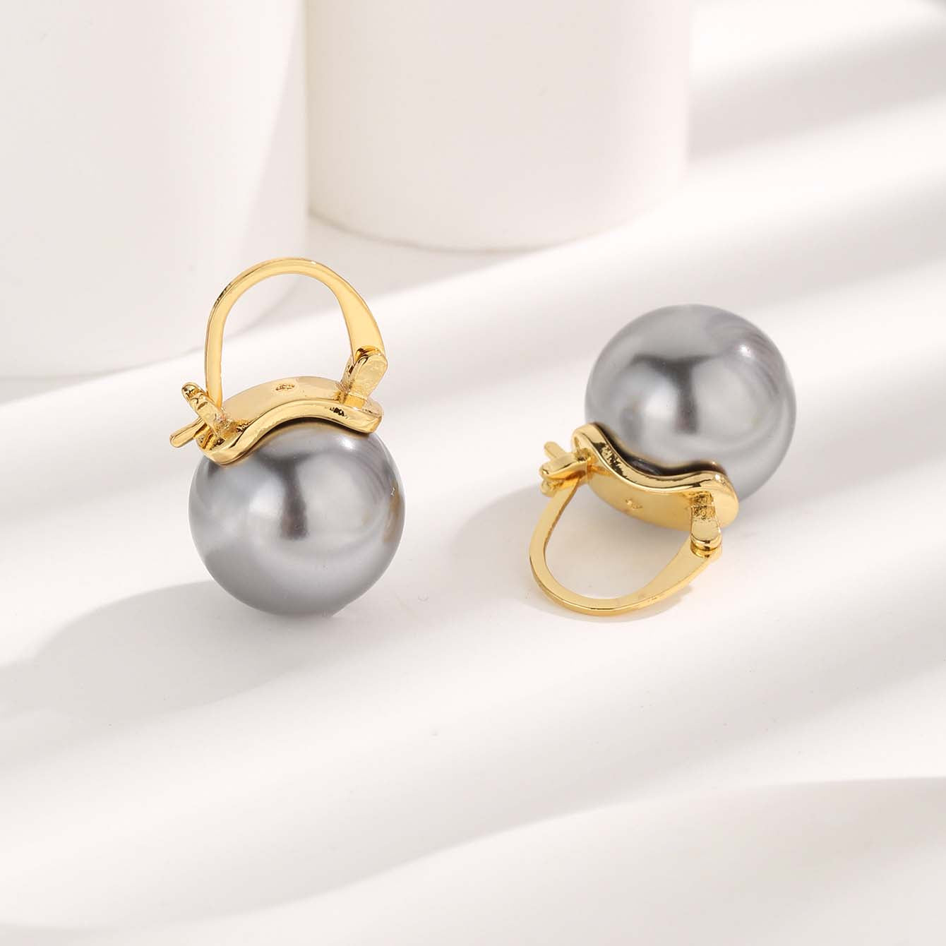 1 Pair Glam Sweet Love Round Plating Imitation Pearl Titanium Steel Copper Gold Plated Earrings