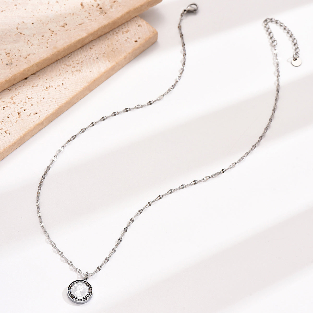 Simple Style Classic Style Human Stainless Steel Inlay Beads Pendant Necklace