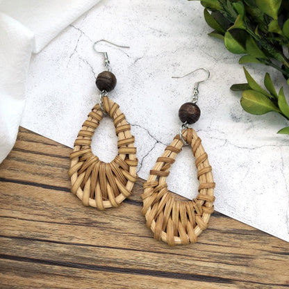 1 Pair Simple Style Geometric Mixed Materials Rattan Drop Earrings