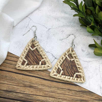 1 Pair Simple Style Geometric Mixed Materials Rattan Drop Earrings