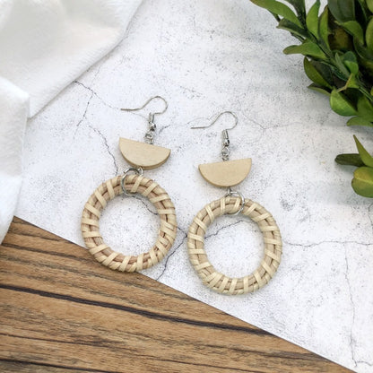 1 Pair Simple Style Geometric Mixed Materials Rattan Drop Earrings