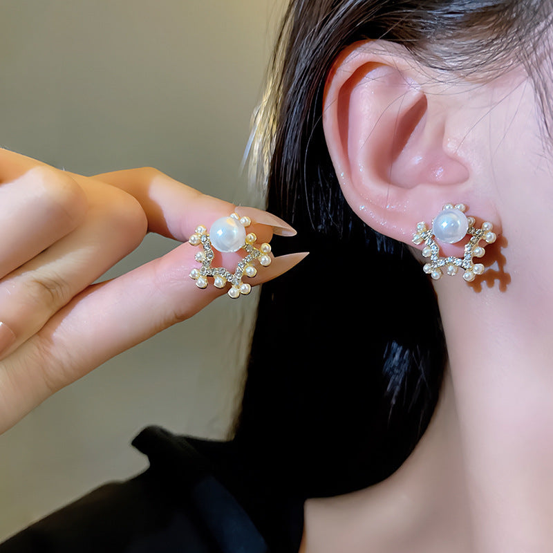 Fashion Flower Alloy Inlay Artificial Gemstones Pearl Women's Ear Studs 1 Pair