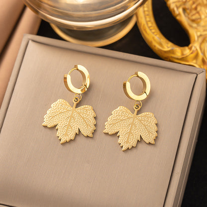 1 Pair Vintage Style Maple Leaf Plating Titanium Steel 18k Gold Plated Earrings