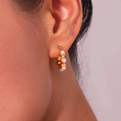 1 Pair Basic Simple Style Classic Style Irregular Plating Inlay Stainless Steel Artificial Pearls 18k Gold Plated Hoop Earrings