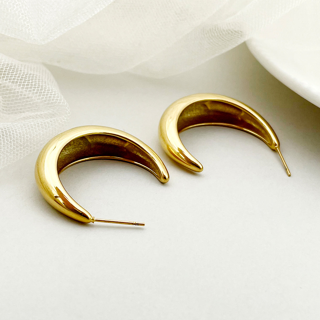 1 Pair Simple Style Streetwear C Shape Plating Stainless Steel Gold Plated Ear Studs