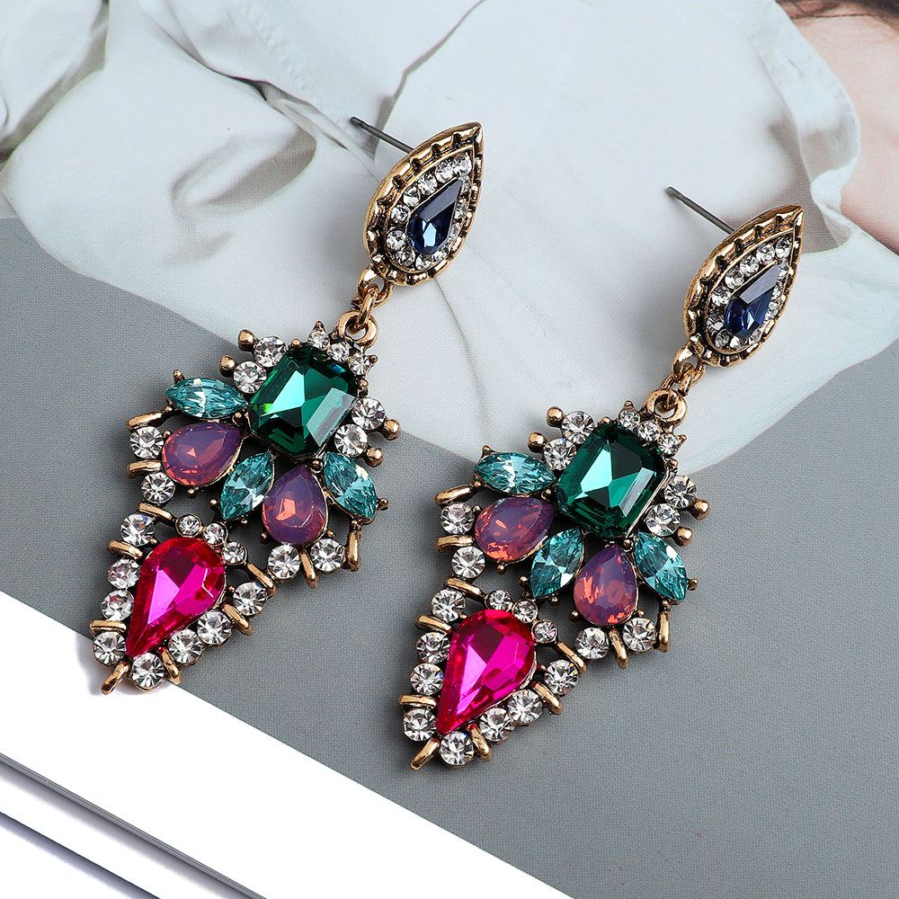 1 Pair Retro Lady Geometric Hollow Out Inlay Zinc Alloy Rhinestones Drop Earrings