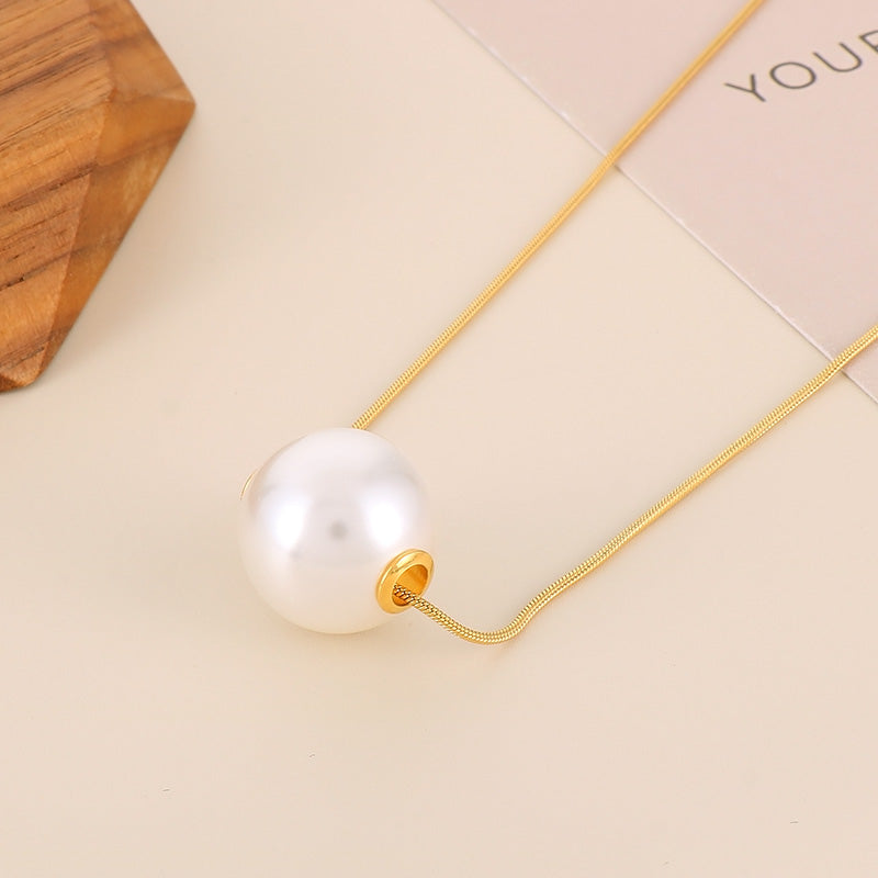 Lady Pearl Stainless Steel Plating 18k Gold Plated Pendant Necklace