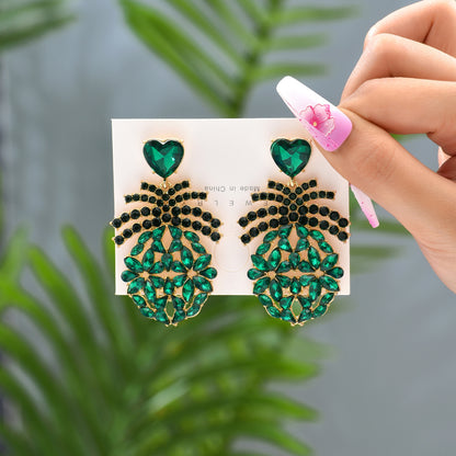 1 Pair Elegant Retro Luxurious Heart Shape Pineapple Hollow Out Inlay Zinc Alloy Rhinestones Dangling Earrings