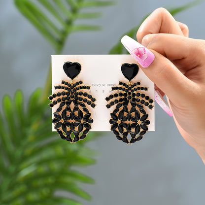 1 Pair Elegant Retro Luxurious Heart Shape Pineapple Hollow Out Inlay Zinc Alloy Rhinestones Dangling Earrings