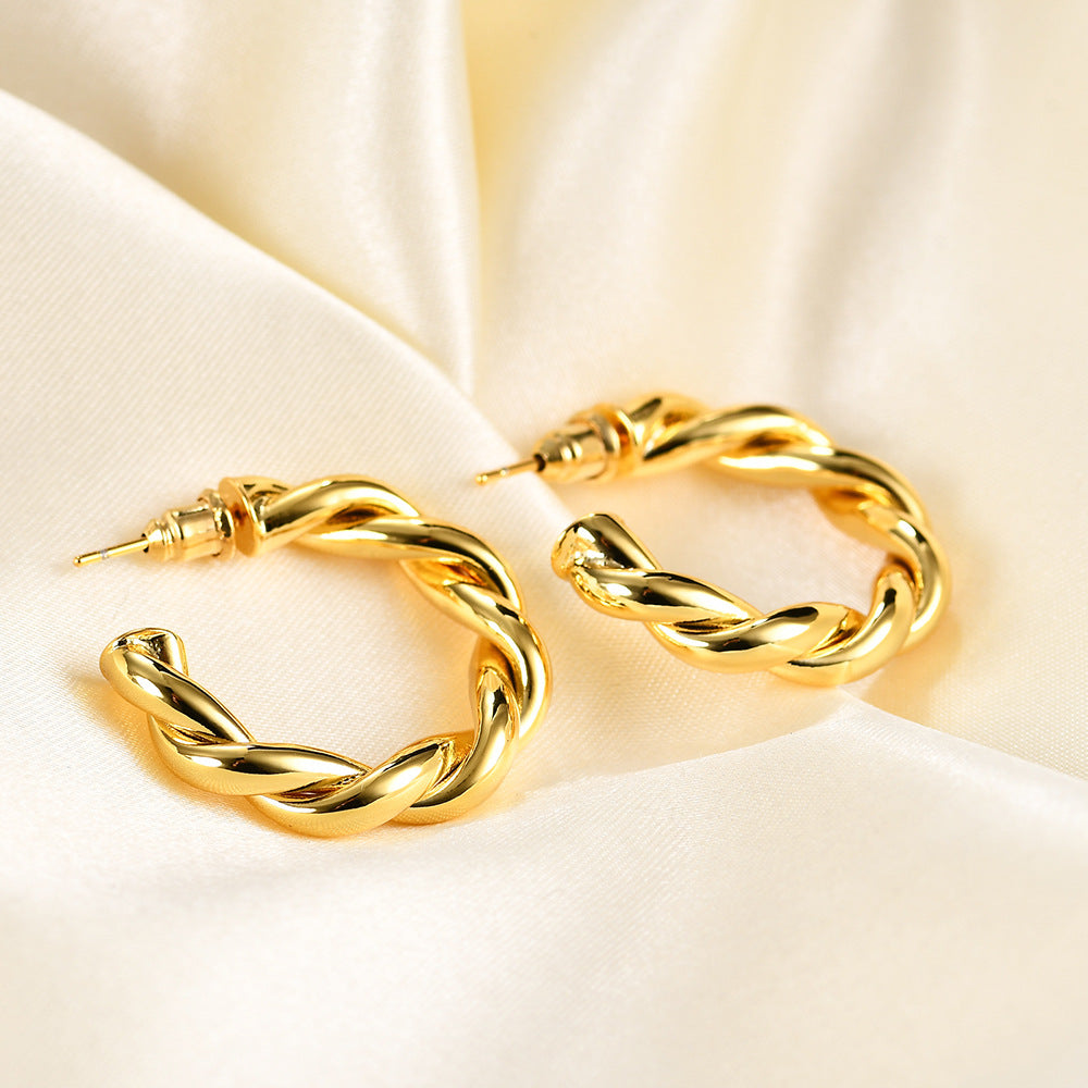 1 Pair Retro Simple Style U Shape Stripe Twist Plating Copper 18k Gold Plated Earrings