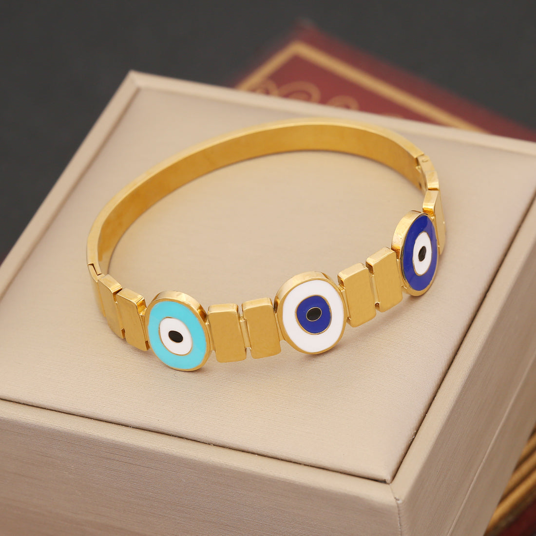 Retro Commute Heart Shape Eye Stainless Steel Plating Inlay Rhinestones Bangle