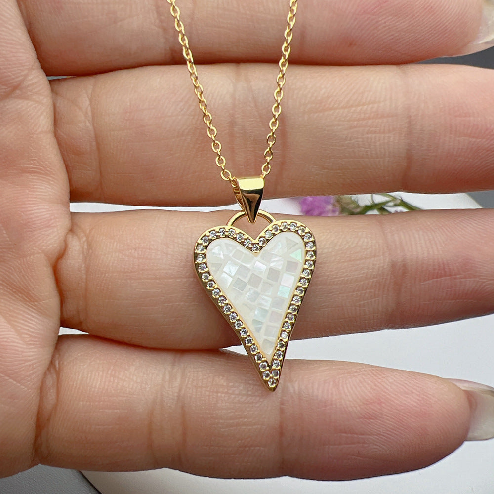 Sweet Simple Style Heart Shape Copper Plating Inlay Shell Zircon 18k Gold Plated Pendant Necklace