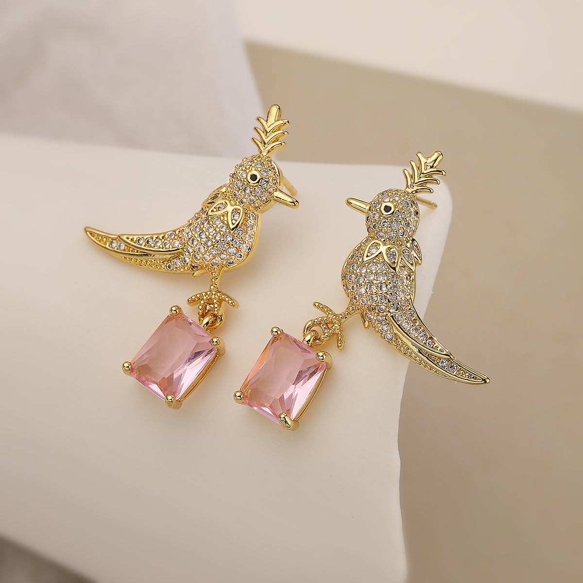 1 Pair Elegant Lady Vacation Bird Plating Inlay Copper Zircon 18k Gold Plated Drop Earrings