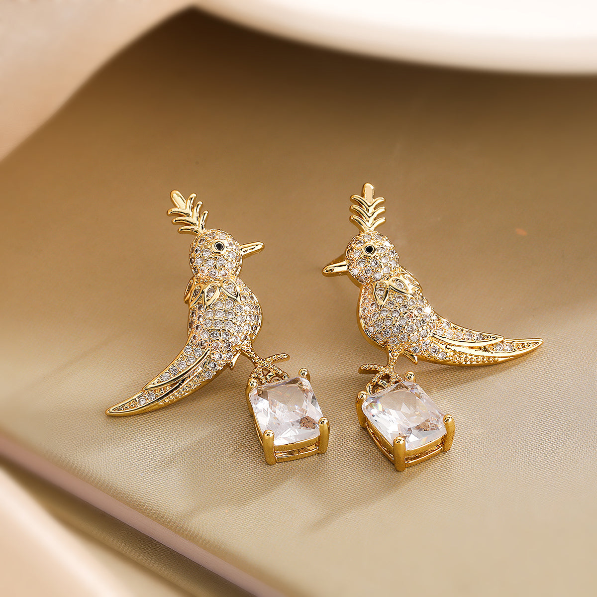 1 Pair Elegant Lady Vacation Bird Plating Inlay Copper Zircon 18k Gold Plated Drop Earrings