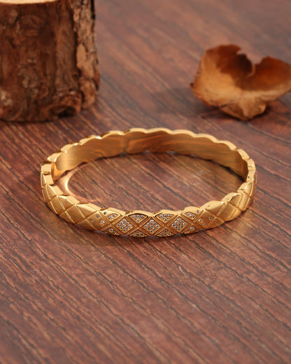 Basic Luxurious Classic Style Argyle Lingge Copper Plating Inlay Zircon 18k Gold Plated Bangle