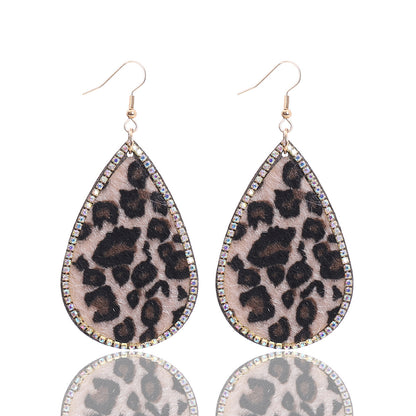 1 Pair Elegant Classic Style Streetwear Leopard Plating Inlay Pu Leather Rhinestones Drop Earrings