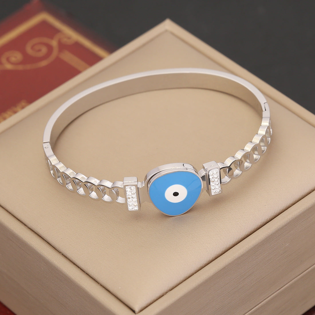 Simple Style Commute Devil's Eye Heart Shape Stainless Steel Plating Inlay Artificial Diamond Bangle